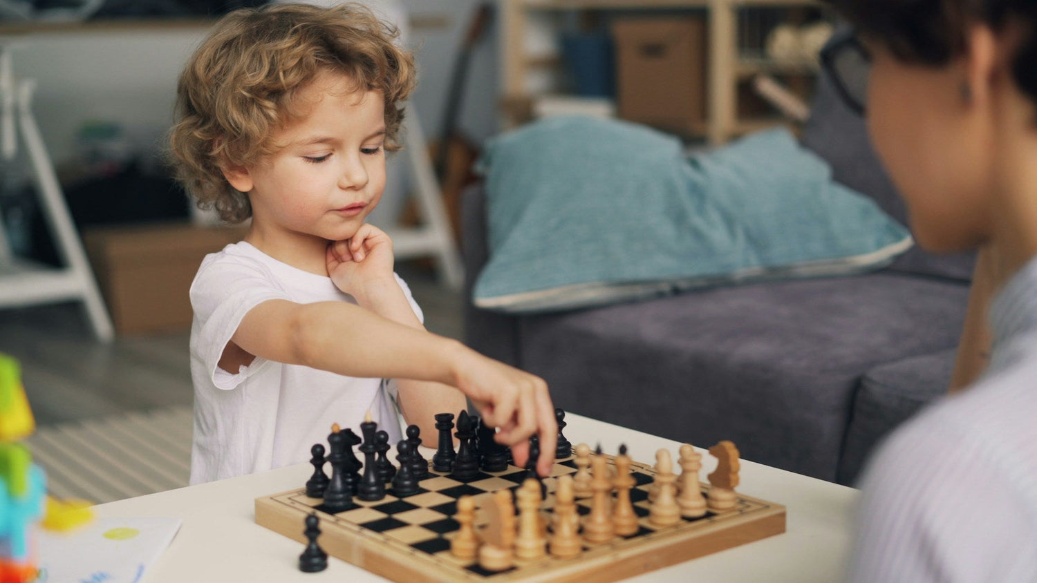 Kids-playing-logic-and-strategy-games-for-critical-thinking-development